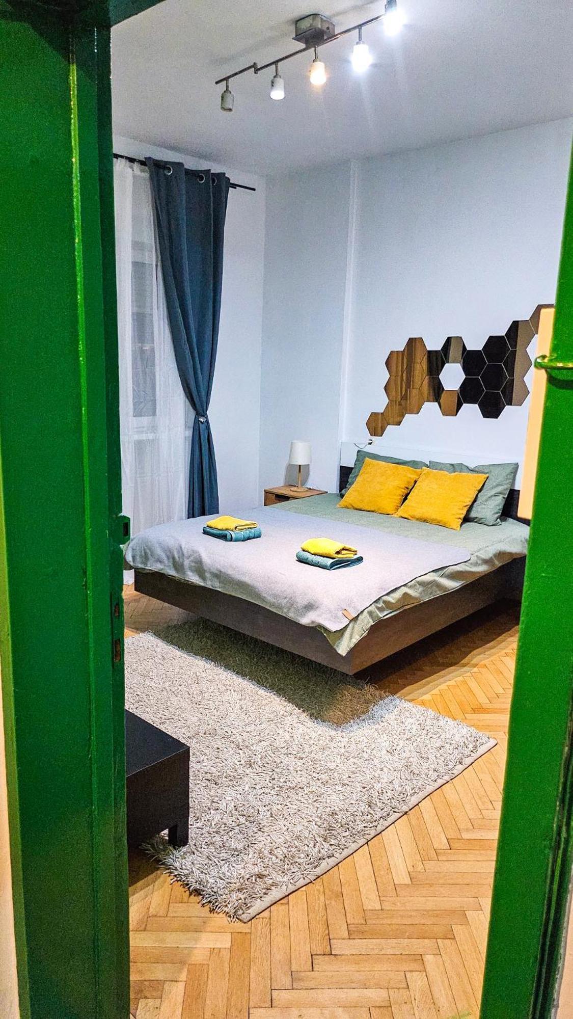Downtown Tiny Houses Near Cismigiu Gardens 布加勒斯特 外观 照片